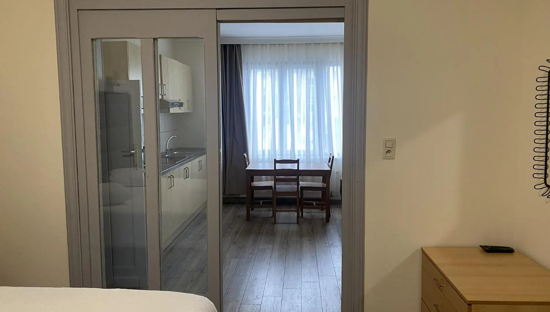 الشقق الفندقية Schaerbeekفي  Prestige Flats Coteaux شقة فندقية بروكسل